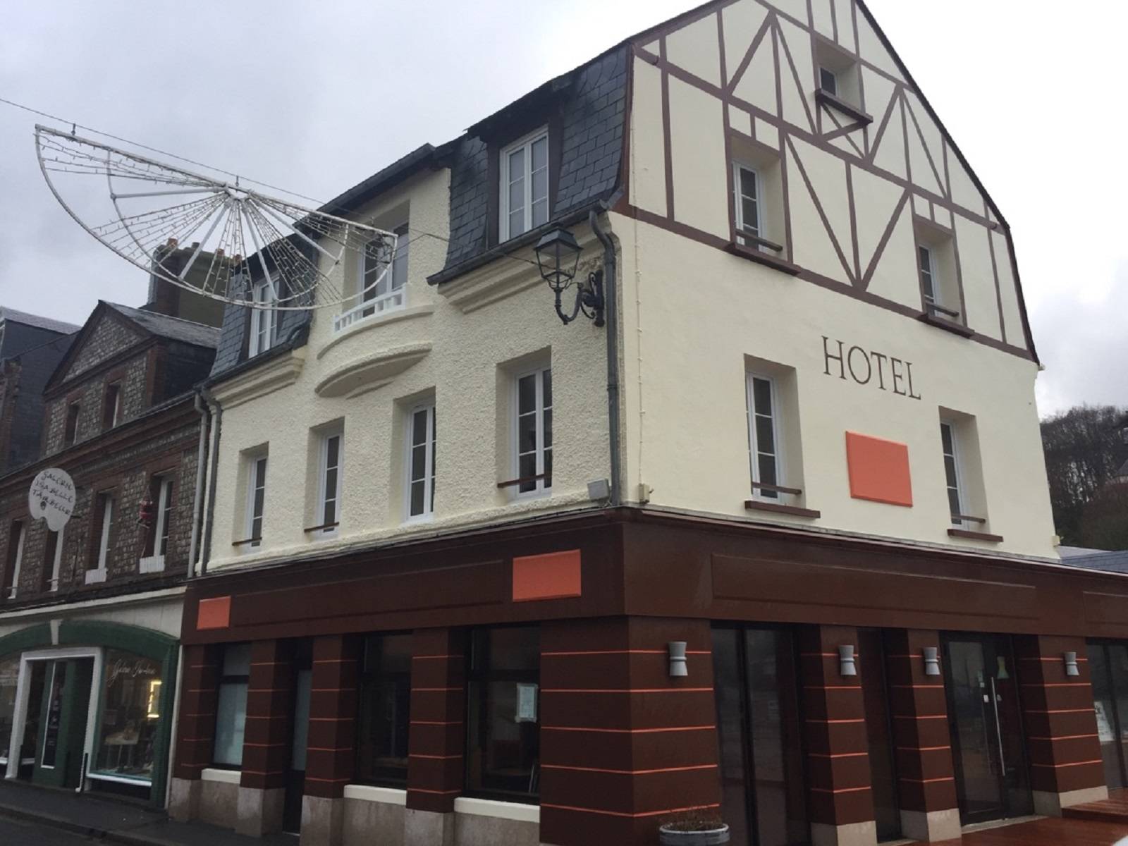 Réaliser la pinture de votre façade par un artisan proche Sainte Adresse 76