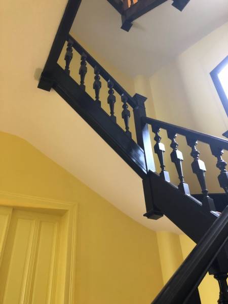 Rénover la cage d'escalier par un peintre prohe Le Havre 76